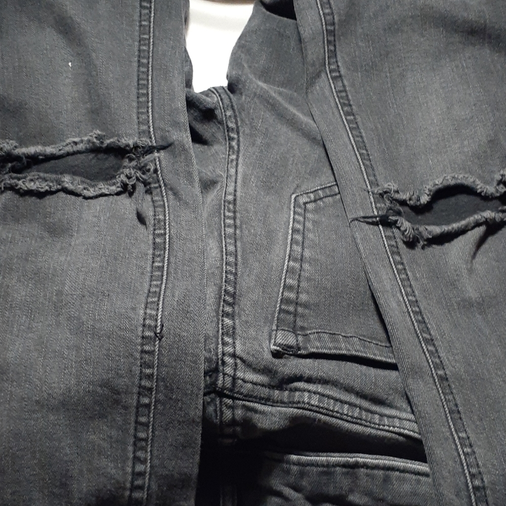 Black skinny jeans